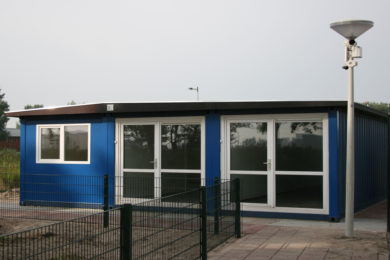 Plaatsen tijdelijk camerasysteem  containerwoning Amsterdam IJburg